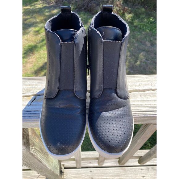 Wedge Sneaker - Picture 1 of 7